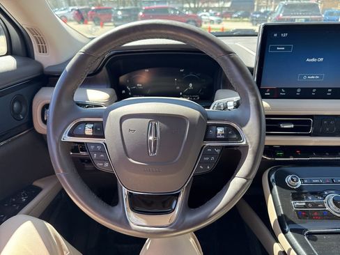 Used 2023 Lincoln Nautilus Reserve w/ Equipment Group 201A image 12