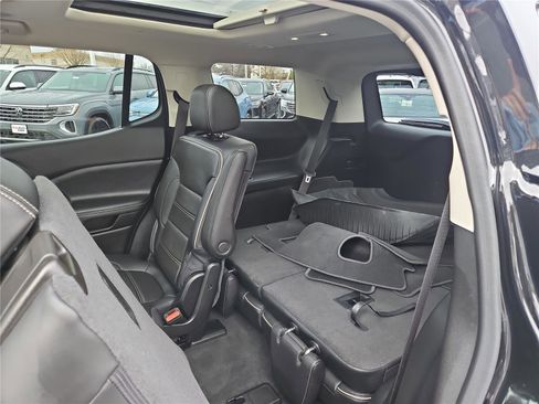 Used 2023 GMC Acadia Denali w/ Denali Ultimate Package image 28