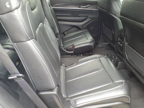 Used 2024 Jeep Grand Cherokee L Limited w/ Luxury Tech Group II image 13