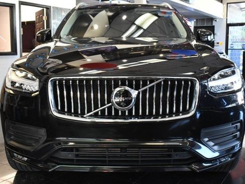 Used 2020 Volvo XC90 T6 Momentum w/ Protection Package Premier AWD/4WD image 2