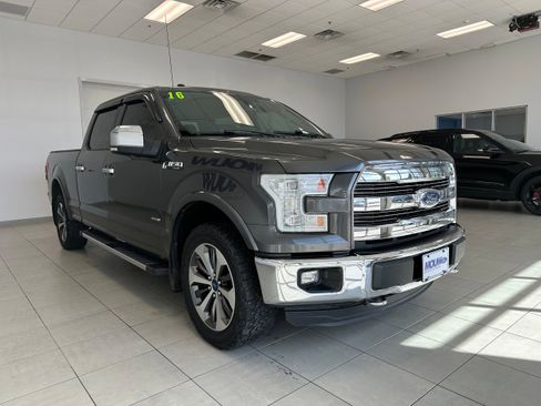 Used 2016 Ford F150 Lariat w/ Equipment Group 502A Luxury AWD/4WD image 4