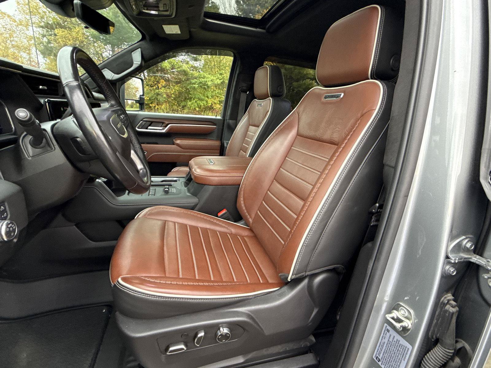 Used 2025 GMC Sierra 3500 Denali Ultimate AWD/4WD image 14