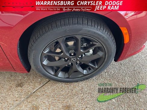 New 2026 Chrysler Pacifica Select w/ S Appearance Package image 13