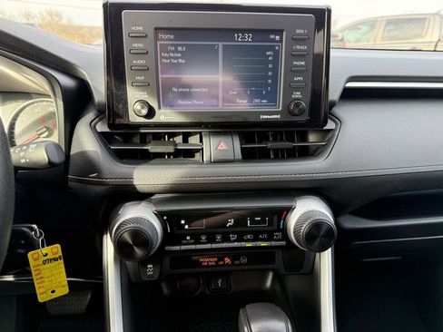 Used 2020 Toyota RAV4 LE image 26