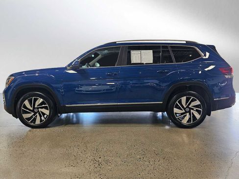 Used 2025 Volkswagen Atlas SEL AWD/4WD image 6