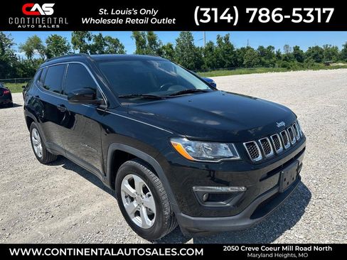 Used 2019 Jeep Compass Latitude w/ Popular Equipment Group FWD image 1