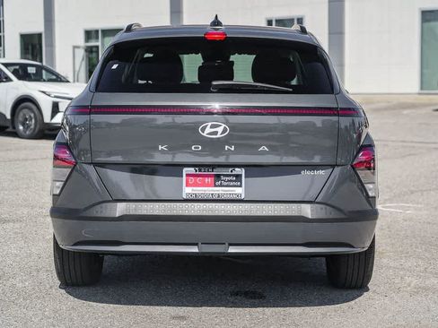 Used 2024 Hyundai Kona SEL FWD image 7