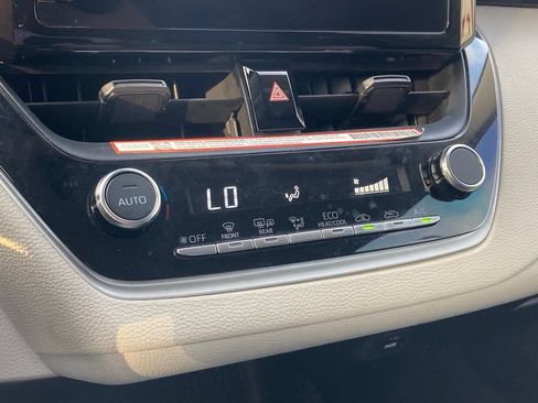 Used 2026 Toyota Corolla LE FWD image 22