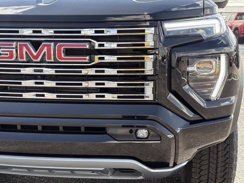 New 2026 GMC Canyon Denali AWD/4WD image 9