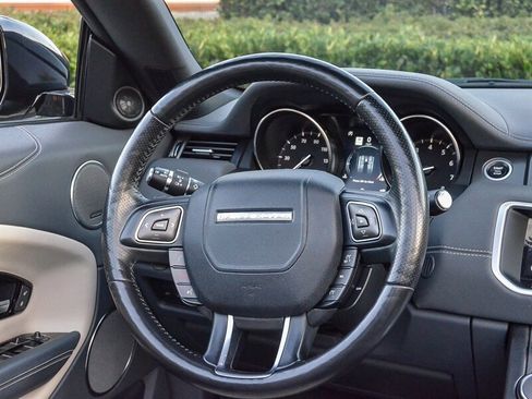 Used 2018 Land Rover Range Rover Evoque HSE Dynamic image 19