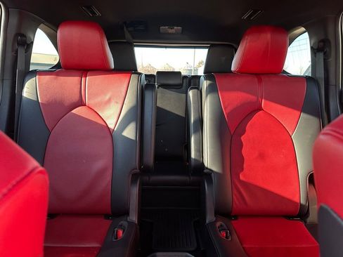 Used 2021 Toyota Highlander XSE image 34