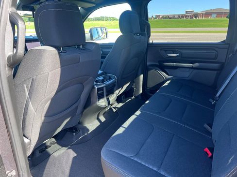 New 2026 RAM 1500 Express AWD/4WD image 16