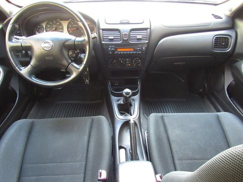 Used 2006 Nissan Sentra SE-R Spec V w/ (J01) Sunroof Pkg FWD image 26