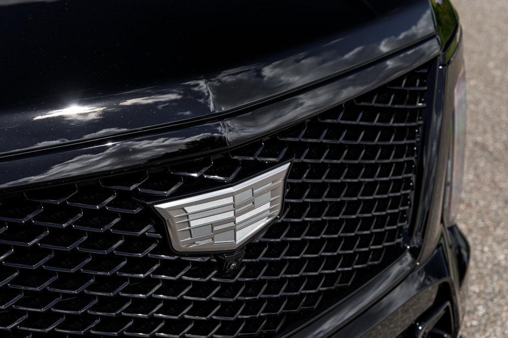 Used 2025 Cadillac Escalade ESV V AWD/4WD image 14