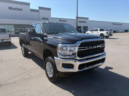 Used 2024 RAM 2500 Tradesman w/ Chrome Appearance Group AWD/4WD image 8