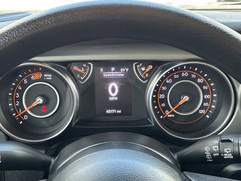 Used 2022 Jeep Wrangler Unlimited Sport AWD/4WD image 24