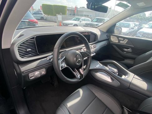 Used 2026 Mercedes-Benz GLE 450 4MATIC w/ Night Package image 7