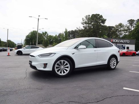Used 2018 Tesla Model X 100D AWD/4WD image 12