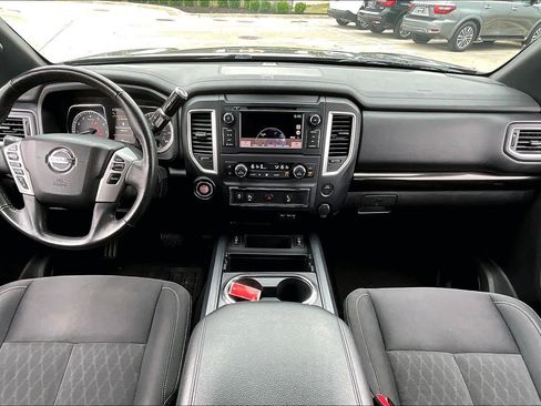 Used 2019 Nissan Titan SV w/ SV Convenience Package image 15