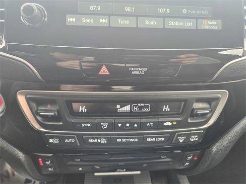 Used 2022 Honda Pilot Black Edition image 17