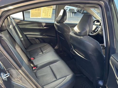 Used 2025 Toyota Camry XLE image 11