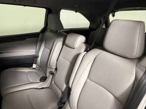 Used 2024 Honda Odyssey Touring image 37