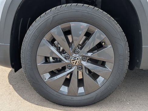 Certified 2023 Volkswagen Taos S FWD image 15