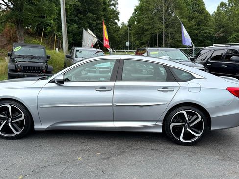 Used 2020 Honda Accord Sport image 4