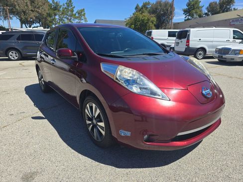 Used 2016 Nissan Leaf SL w/ Premium Package FWD image 3