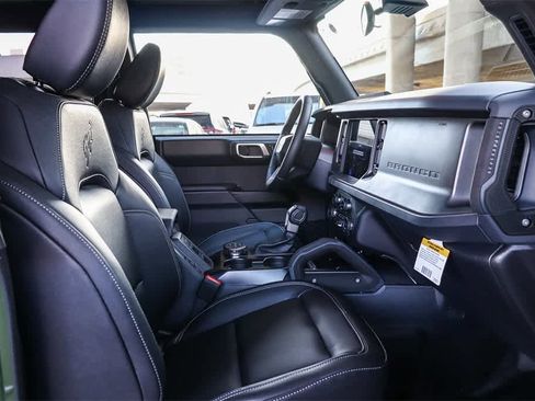 New 2025 Ford Bronco Badlands image 17