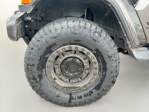 Used 2023 Jeep Gladiator Sport AWD/4WD image 28