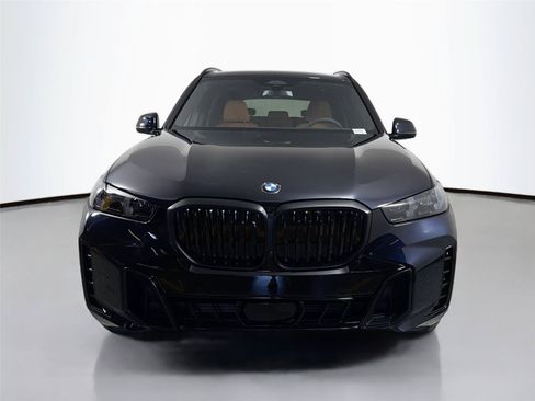 New 2026 BMW X5 xDrive40i w/ M Sport Package AWD/4WD image 2