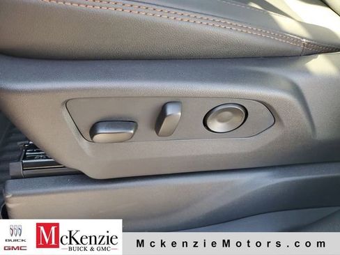 New 2026 GMC Sierra 1500 AT4 w/ AT4 Premium Package AWD/4WD image 7