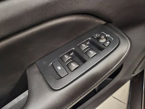 Used 2024 Volvo S60 B5 Core image 24