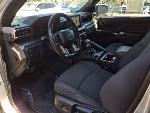 Certified 2024 Toyota Tacoma SR5 AWD/4WD image 17