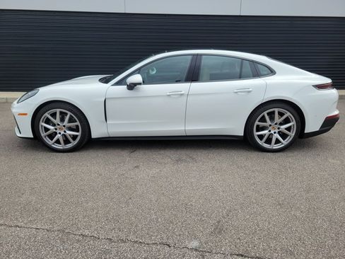 Certified 2026 Porsche Panamera 4 AWD/4WD image 9