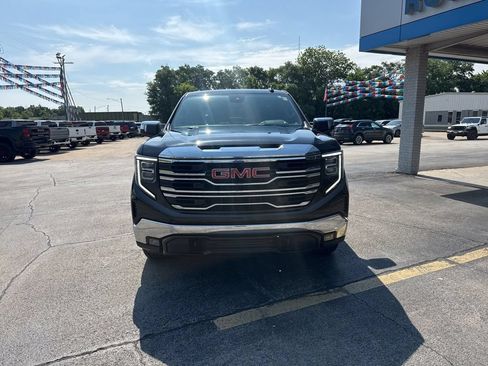Used 2025 GMC Sierra 1500 SLT RWD image 10