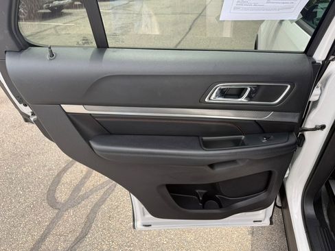 Used 2017 Ford Explorer Sport AWD/4WD image 24