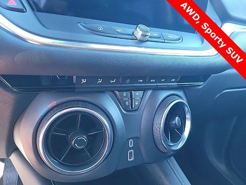 Used 2023 Chevrolet Blazer LT image 26