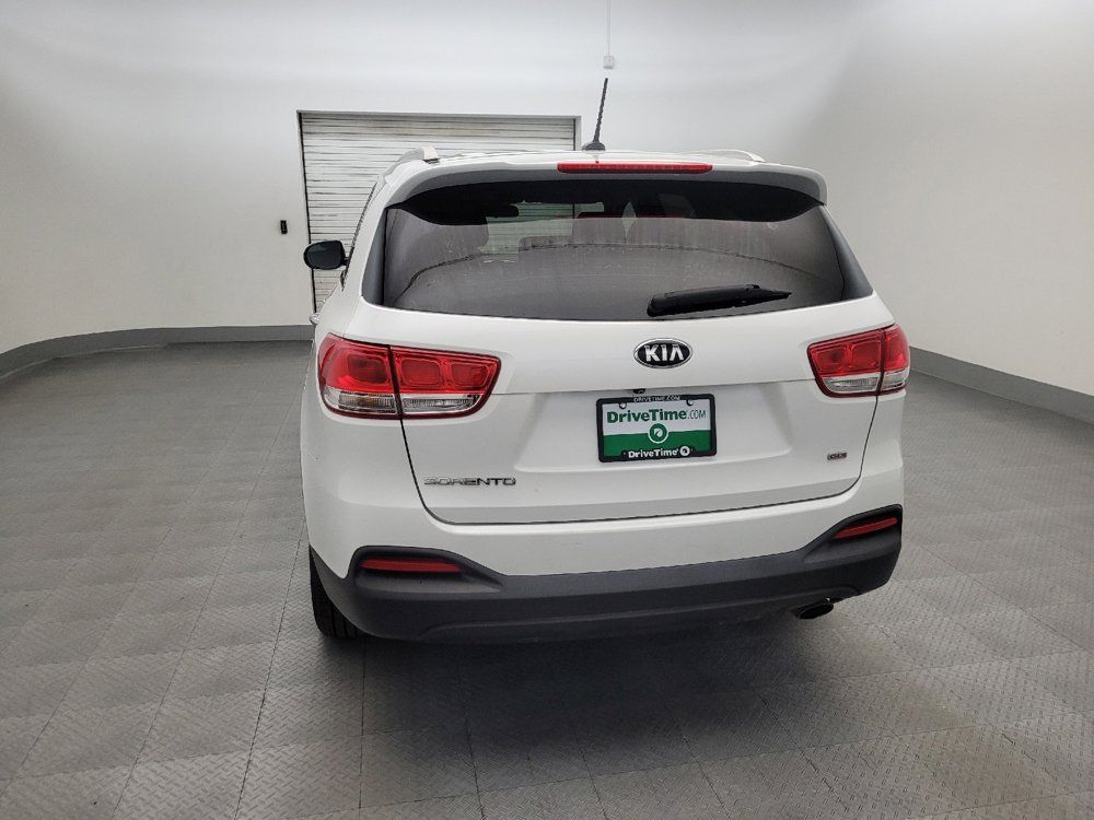 Used 2016 Kia Sorento FWD image 6