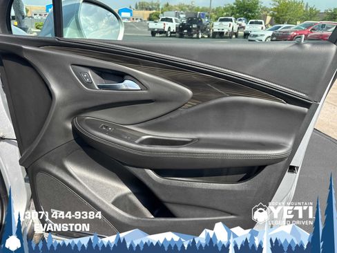 Used 2019 Buick Envision Premium AWD/4WD image 12