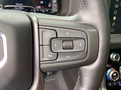 Used 2023 GMC Yukon Denali Ultimate AWD/4WD image 19