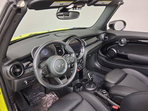 Used 2023 MINI Cooper S FWD image 2