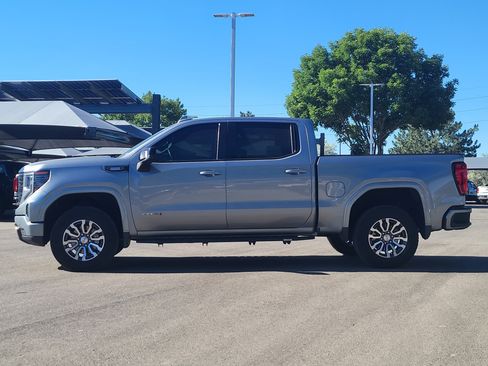 Used 2023 GMC Sierra 1500 AT4 w/ Technology Package AWD/4WD image 4