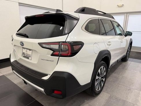 Used 2025 Subaru Outback Limited AWD/4WD image 2