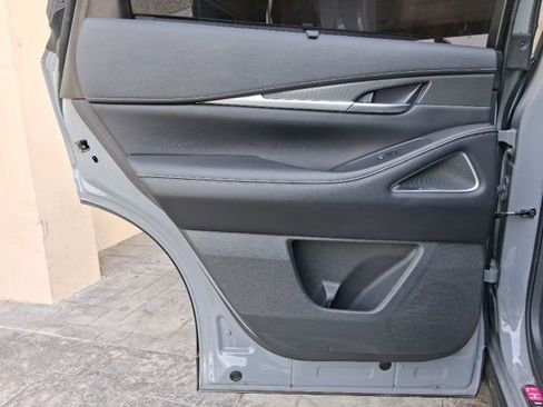 Used 2025 INFINITI QX60 Luxe w/ Black Edition image 24