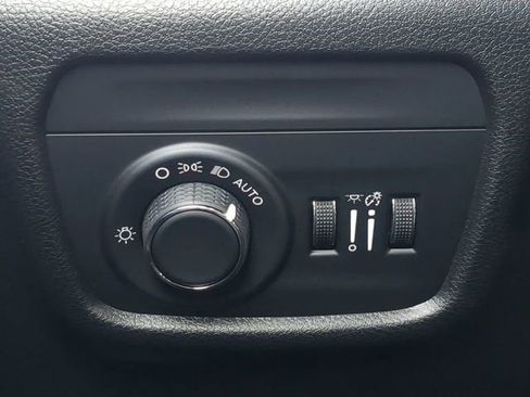 New 2025 Jeep Grand Cherokee 4WD image 29