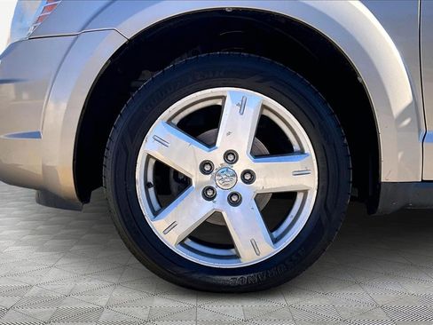 Used 2009 Dodge Journey SXT w/ Rear Seat Video Group image 9