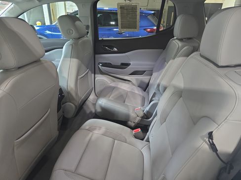 Used 2020 GMC Acadia SLT FWD image 15
