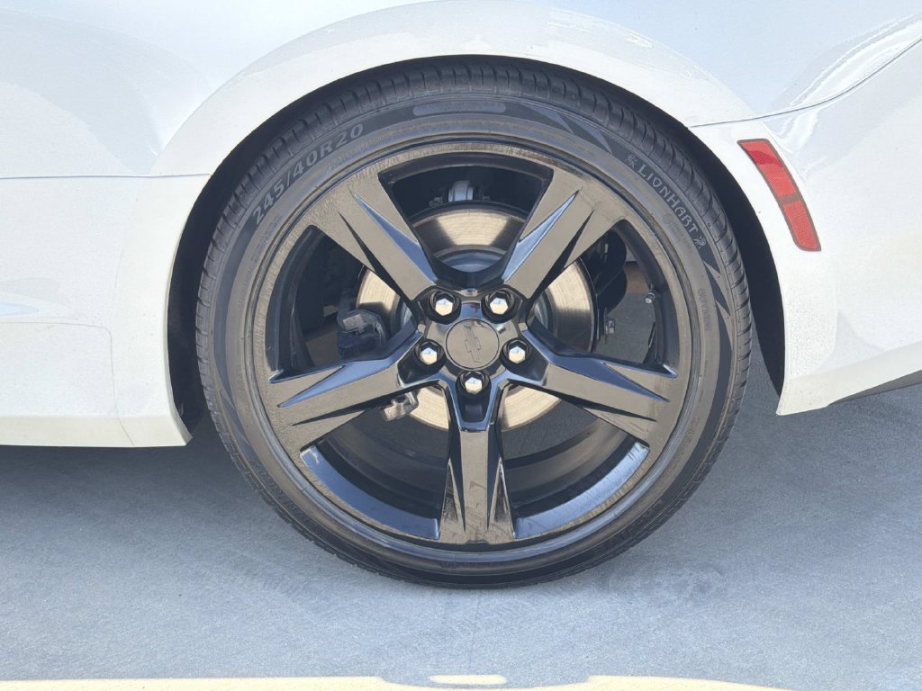 Used 2018 Chevrolet Camaro LT w/ RS Package RWD image 7